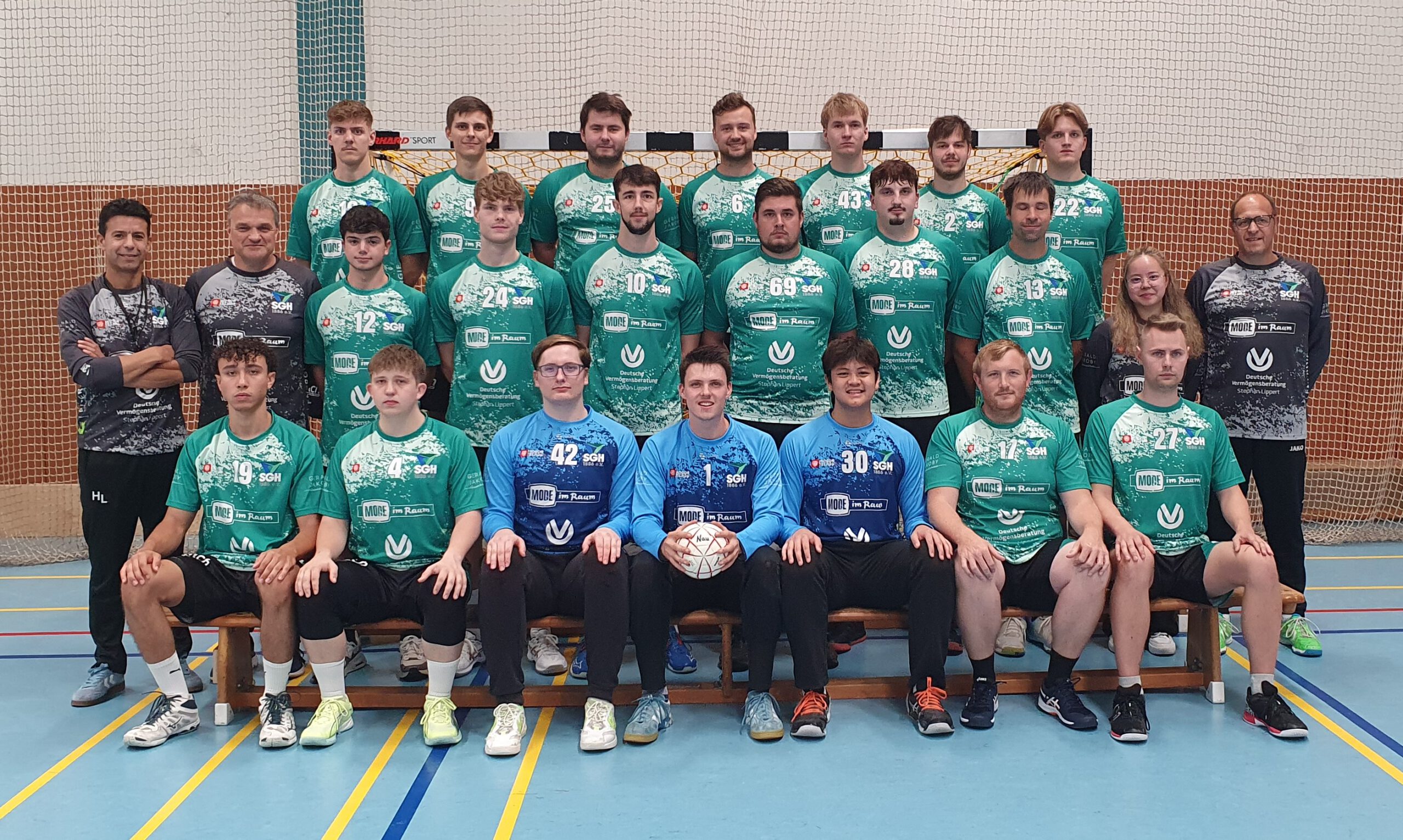 Herren 1 und Herren 2 beschnitten